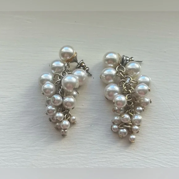Grape Cluster Pearl Earrings - Picture 2 of 4